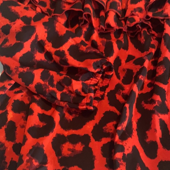 Red and black summer off shoulder top - Picture 3 of 4